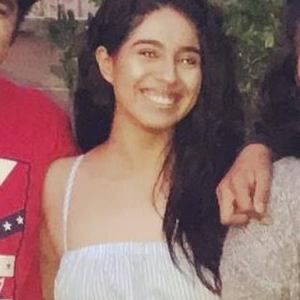 Meet your Posher, Dalia